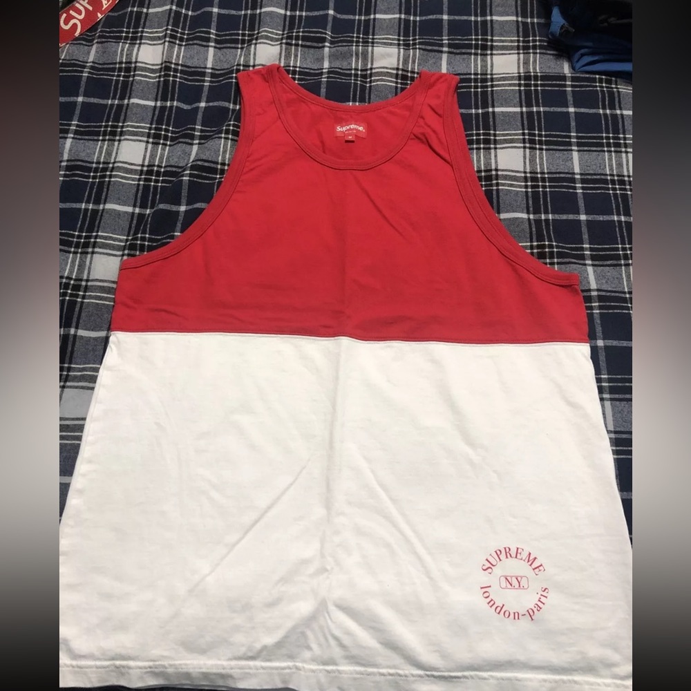 Supreme - Picture 2 of 6